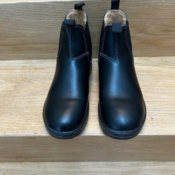 Aquatherm Shoes - Aquatherm Women's Chelsea Black Ankle Boots